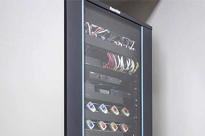 Беспроводная или кабельная система?